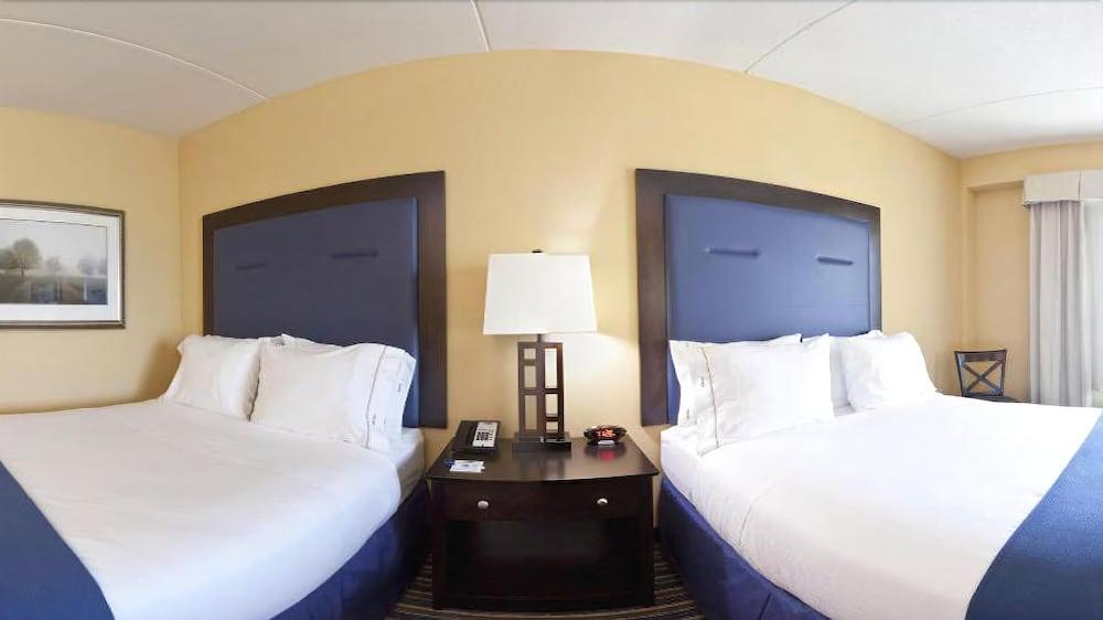 Express & Wilmington-newark By Ihg Hotel