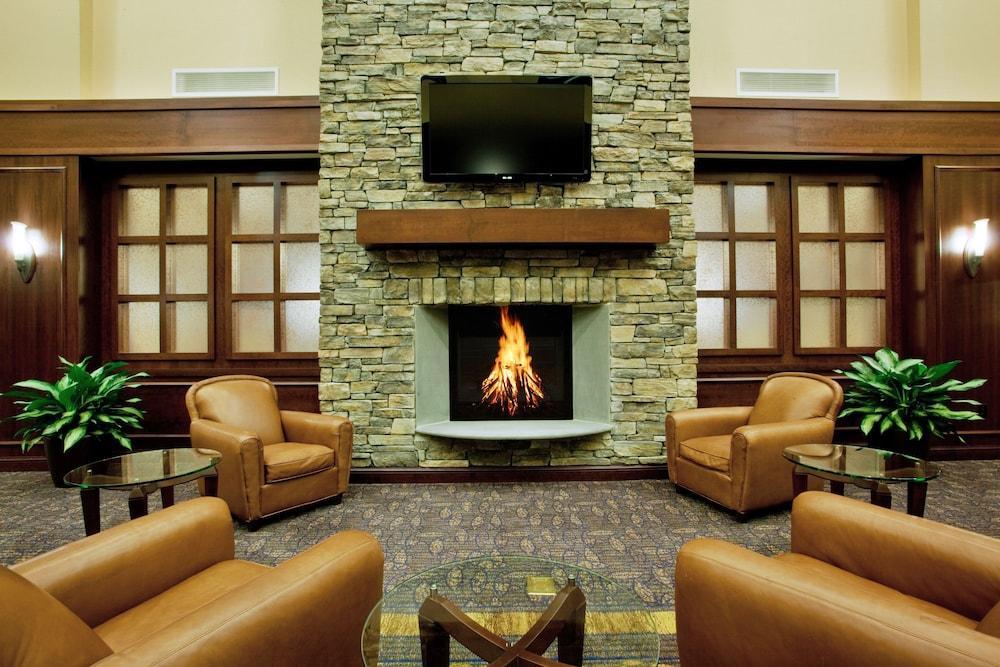 Express & Wilmington-newark By Ihg Hotel Newark