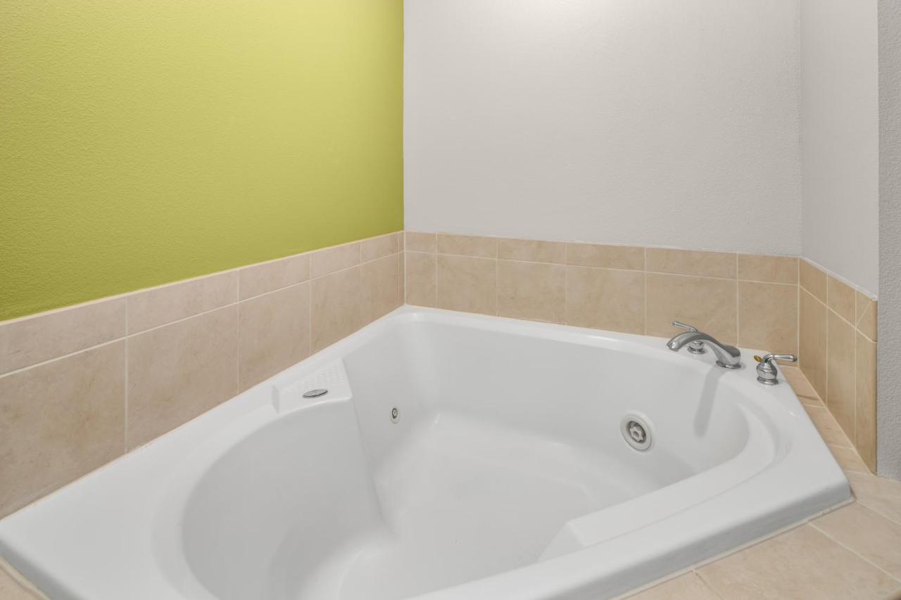 Hotel Express & Wilmington-newark By Ihg Newark