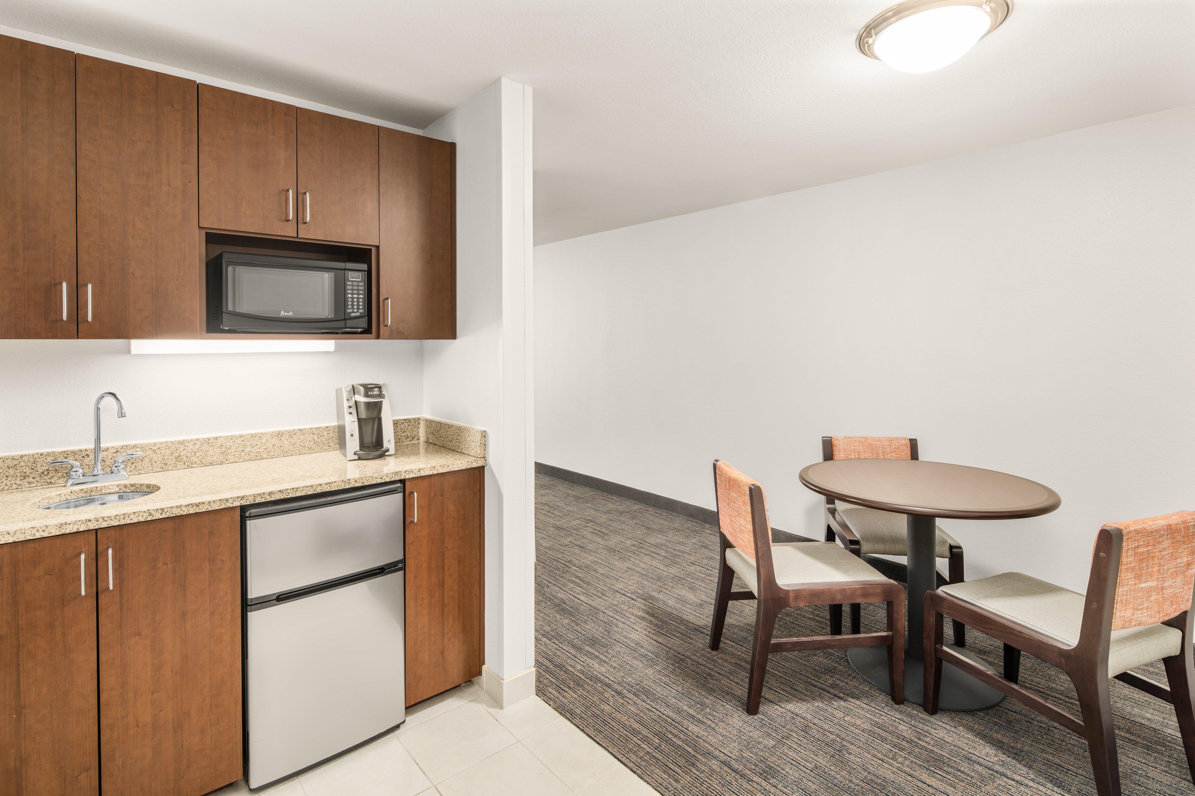 Express & Wilmington-newark By Ihg Hotel 3*