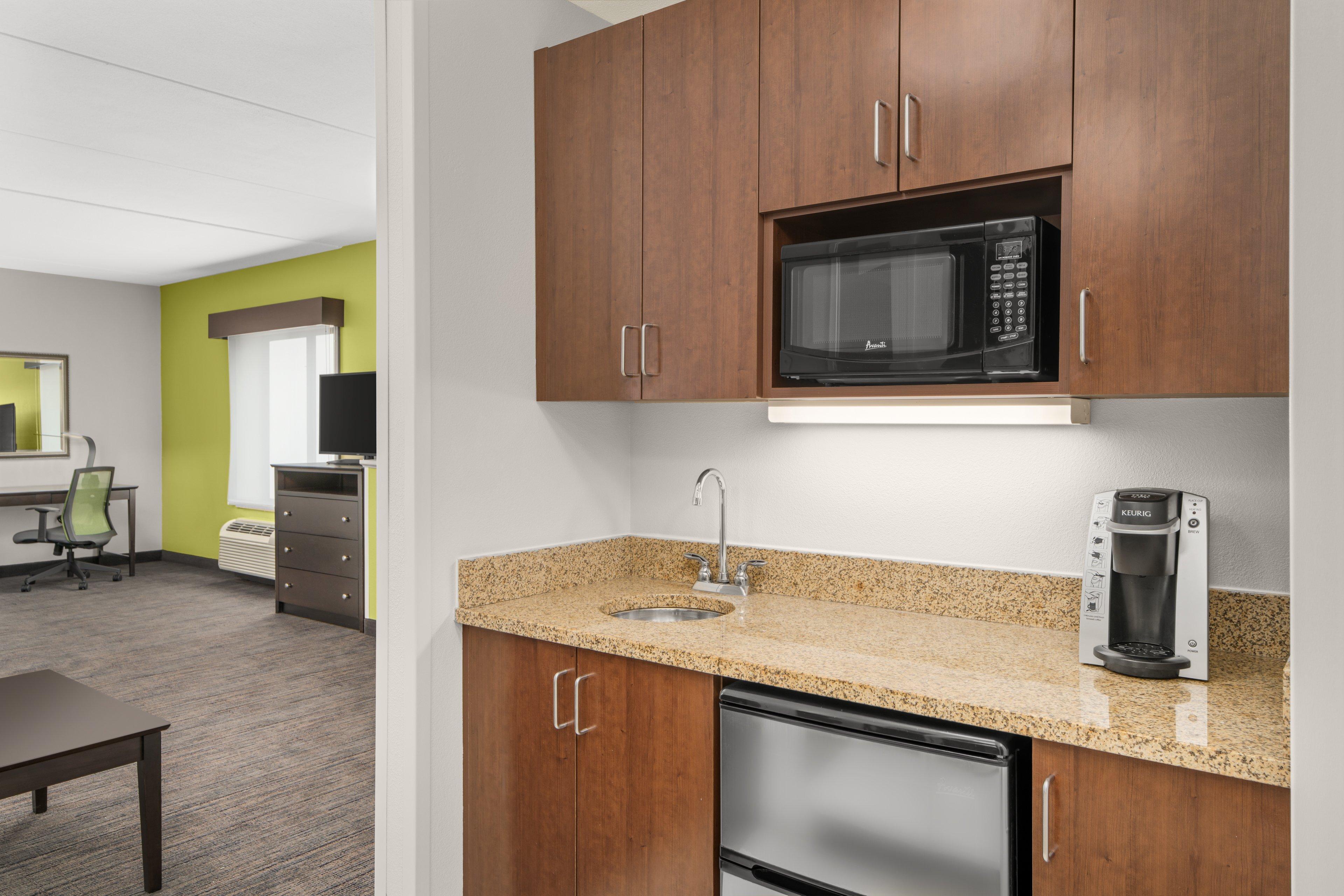 Express & Wilmington-newark By Ihg 3*