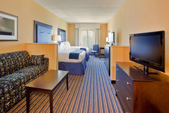 Express & Wilmington-newark By Ihg Hotel Newark